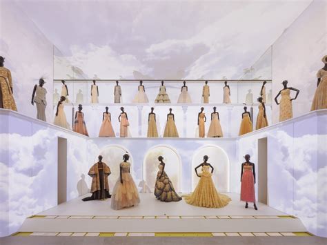 valeurs maison dior|la maison dior historique.